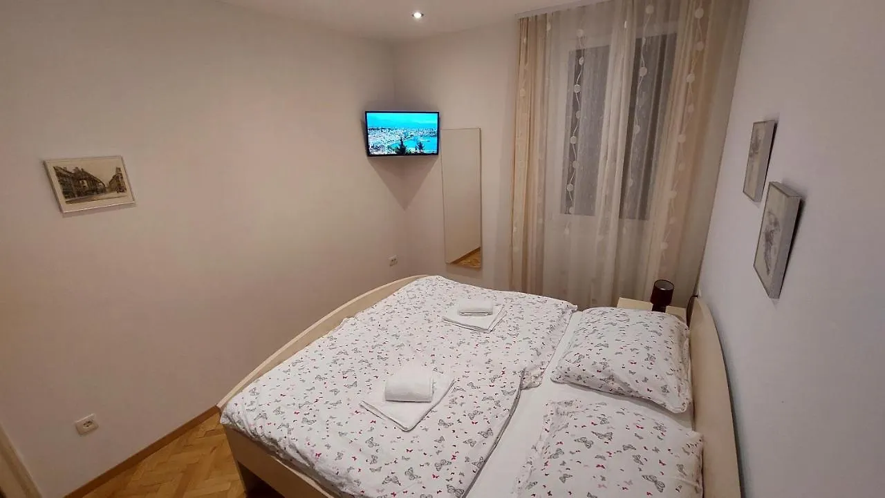 شقة 3M Peristil سبليت