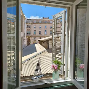 Fish Market Apartment